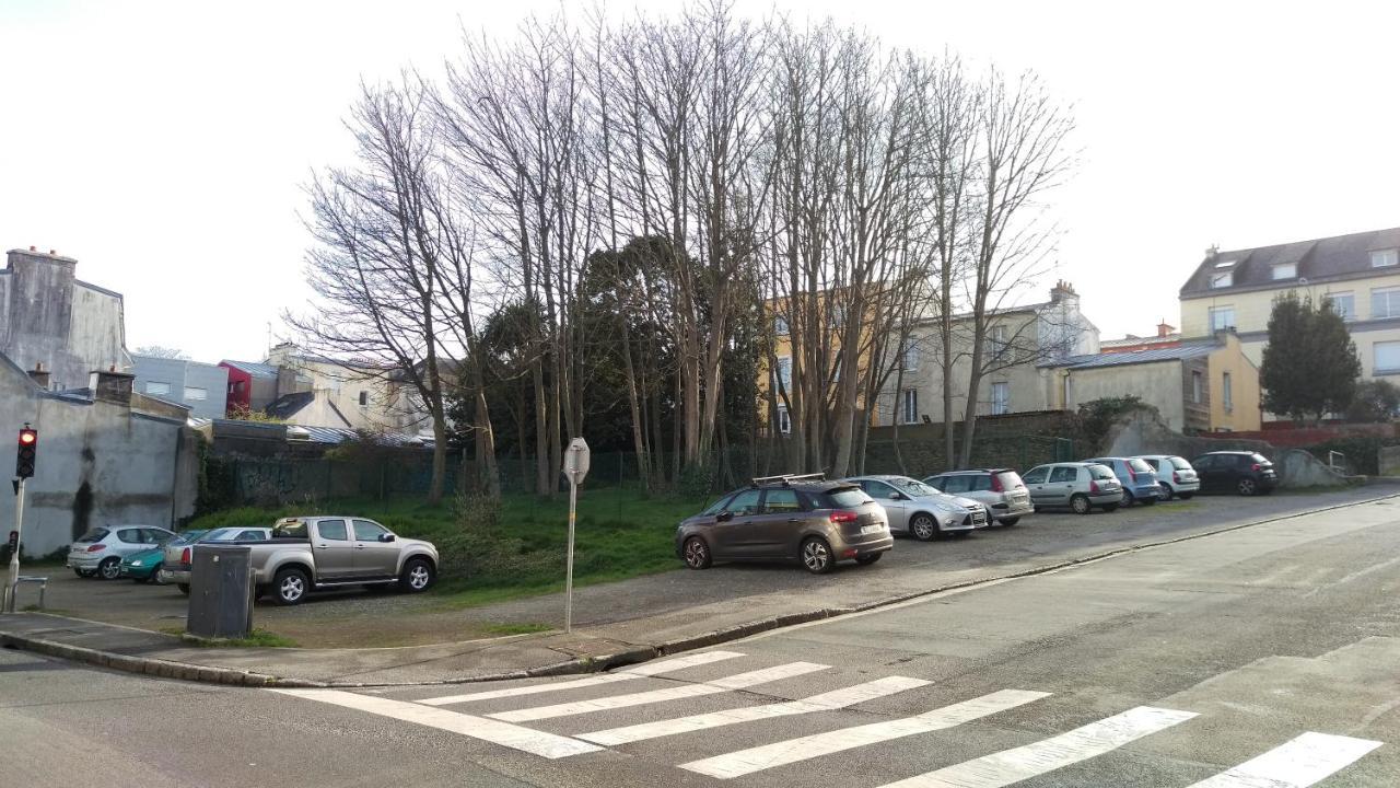 Les Studios Propres Et Tout Equipes Brest Exterior photo